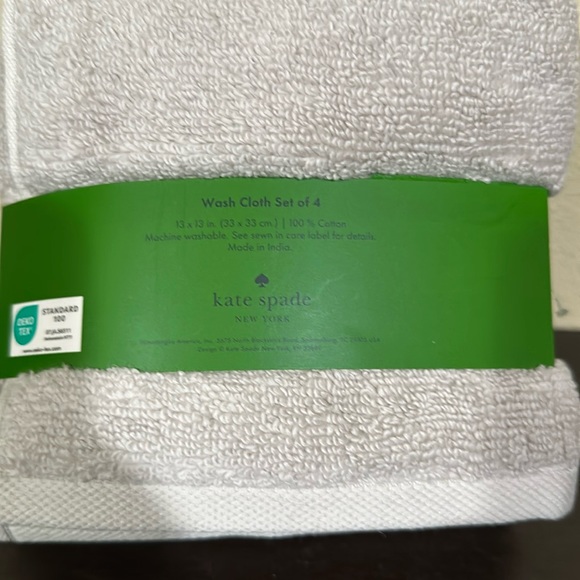 NWT Kate Spade 4 pack washcloths - Picture 2 of 3